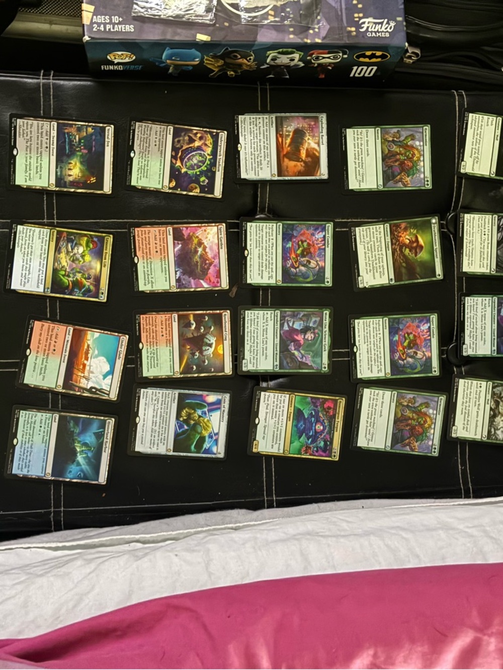Magic: The Gathering - Assorted Foil and Rare Cards (Green Accent)